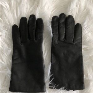 Fownes Leather gloves